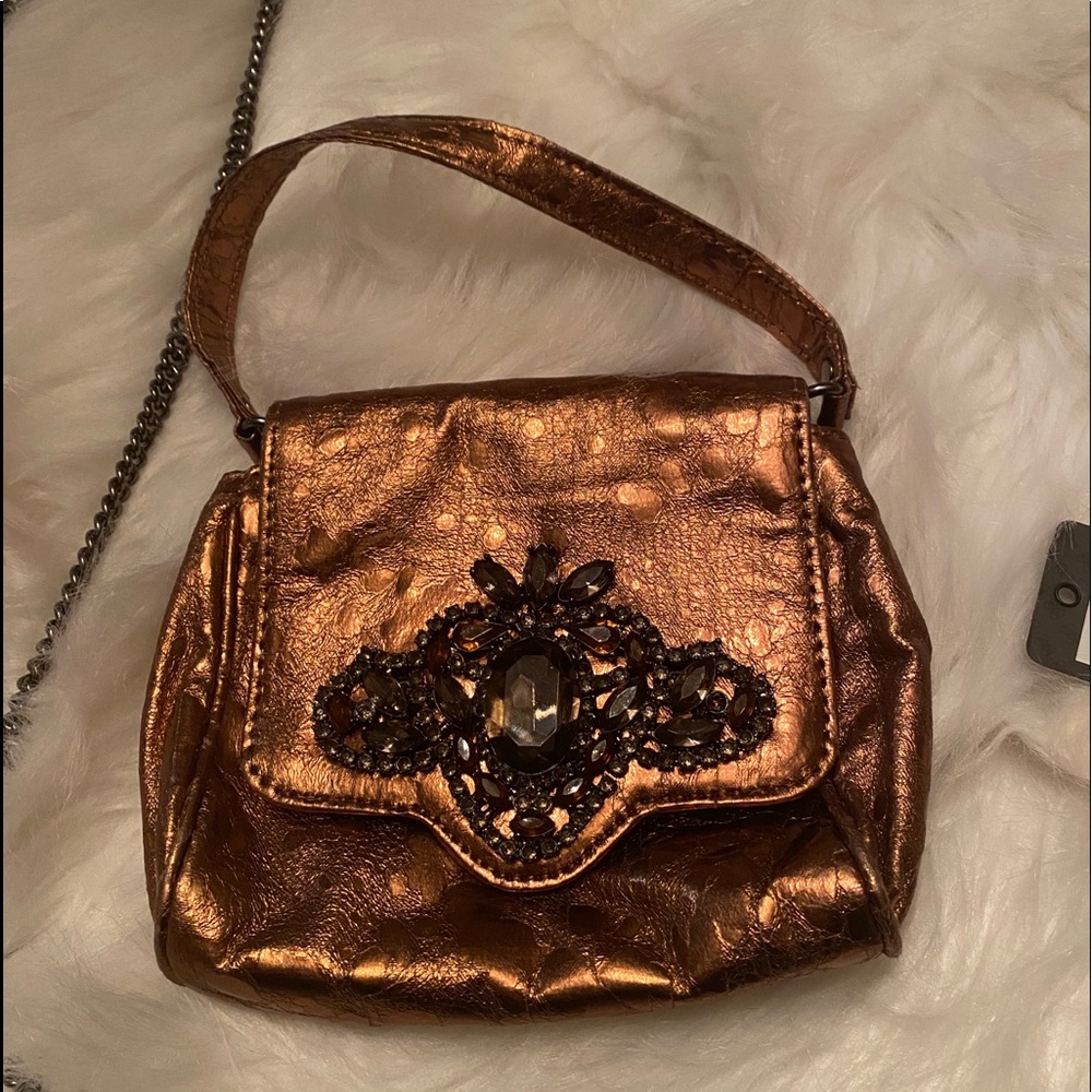 Guess bronze evening handbag !